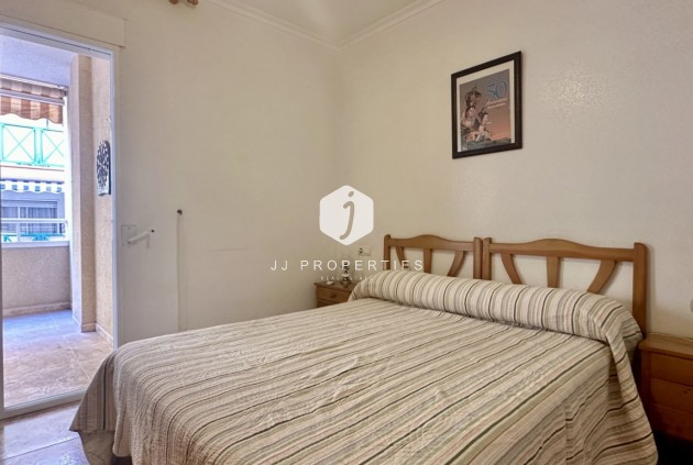 Resale - Apartment / flat -
Torrevieja - Costa Blanca