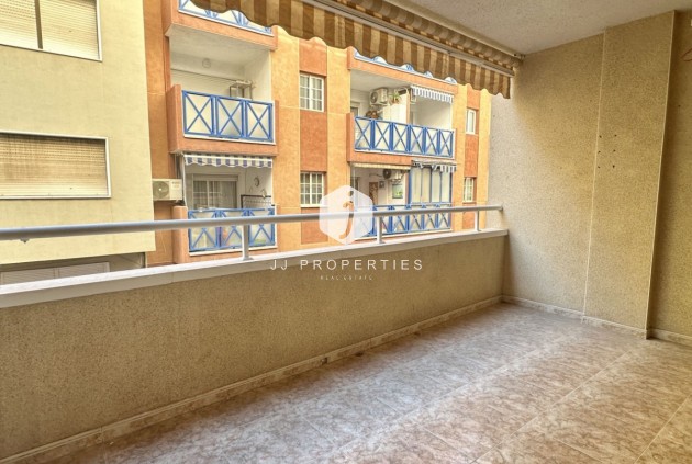 Resale - Apartment / flat -
Torrevieja - Costa Blanca