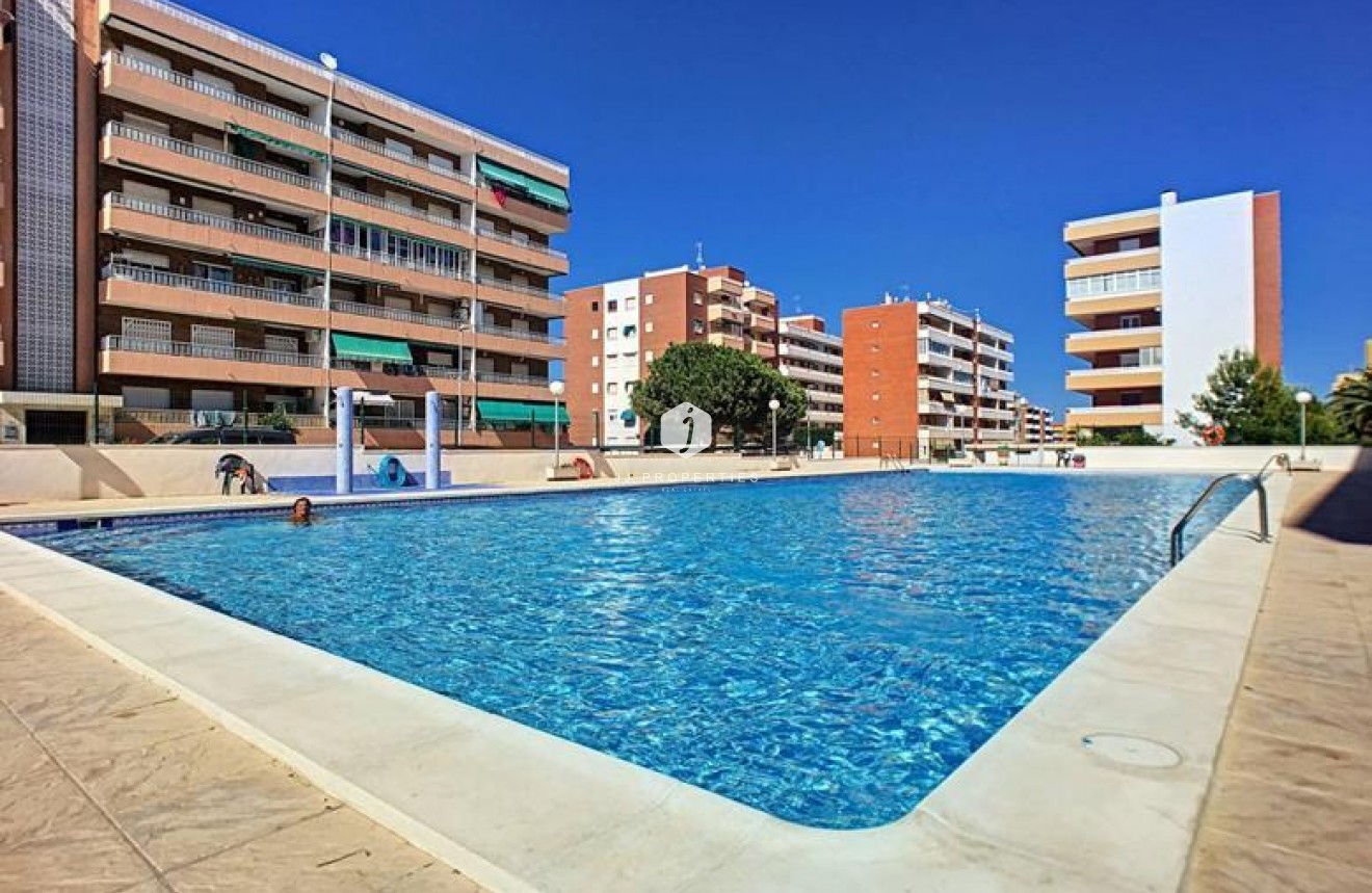 Resale - Apartment / flat -
Punta Prima - Costa Blanca