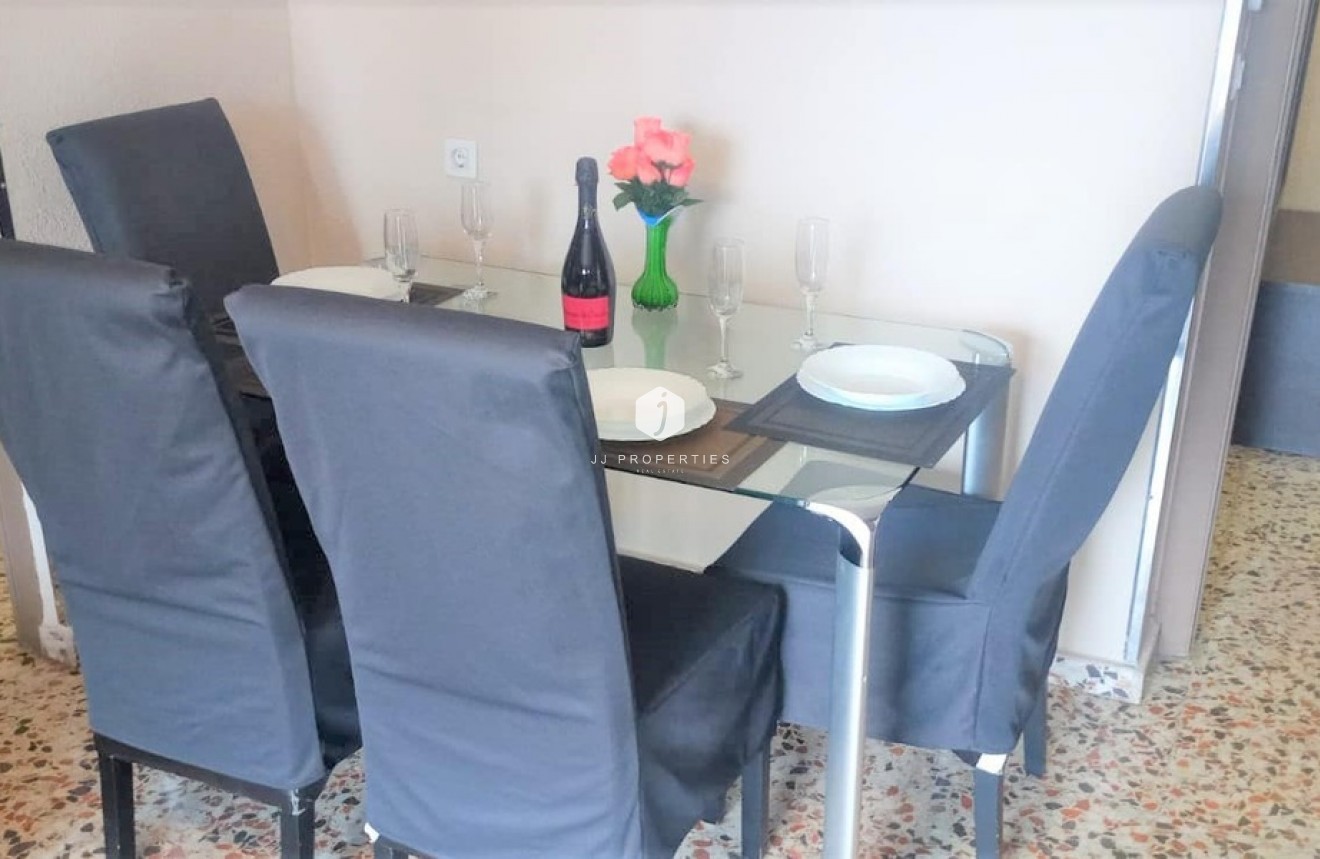 Resale - Apartment / flat -
Punta Prima - Costa Blanca