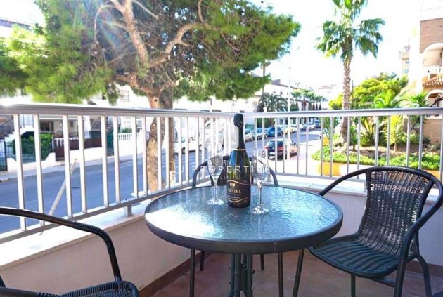 Resale - Apartment / flat -
Punta Prima - Costa Blanca