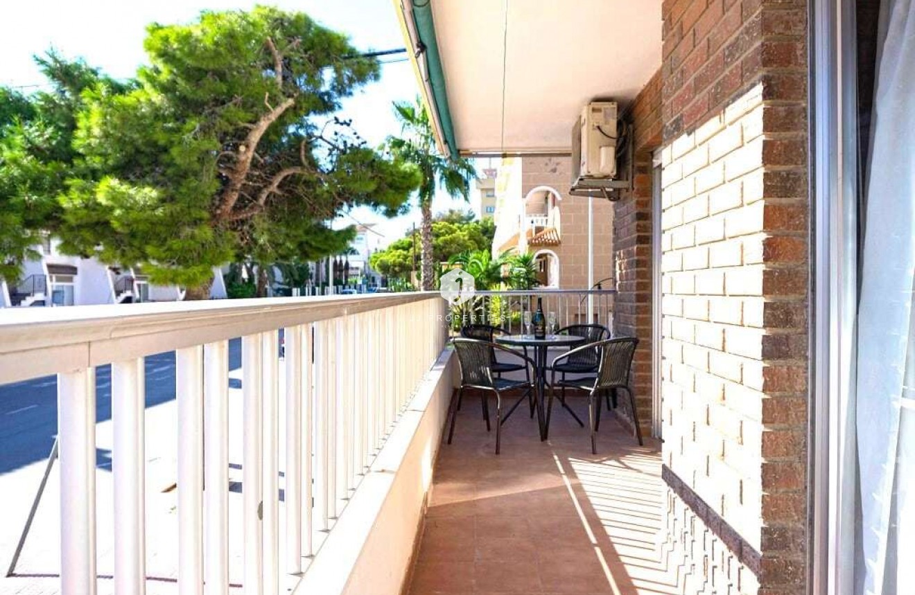 Resale - Apartment / flat -
Punta Prima - Costa Blanca