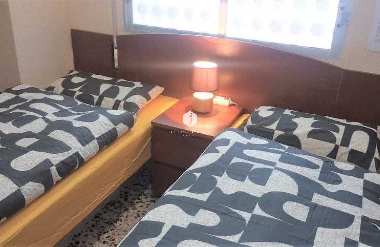 Resale - Apartment / flat -
Punta Prima - Costa Blanca