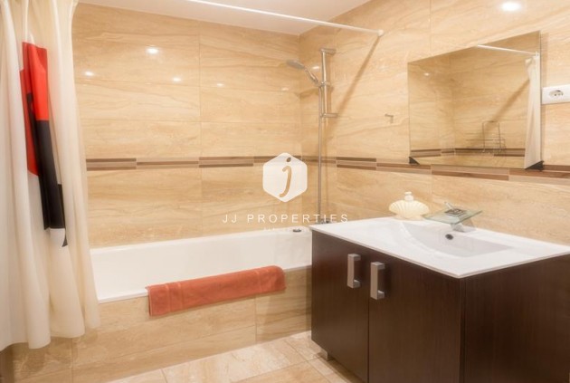 Resale - Apartment / flat -
Punta Prima - Costa Blanca