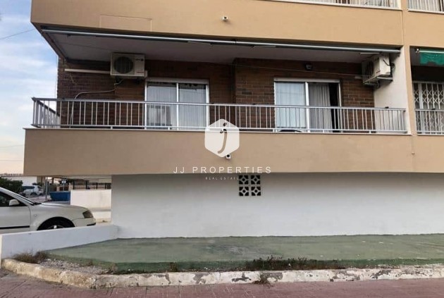 Resale - Apartment / flat -
Punta Prima - Costa Blanca