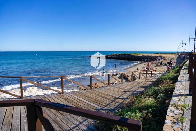 Resale - Apartment / flat -
Punta Prima - Costa Blanca