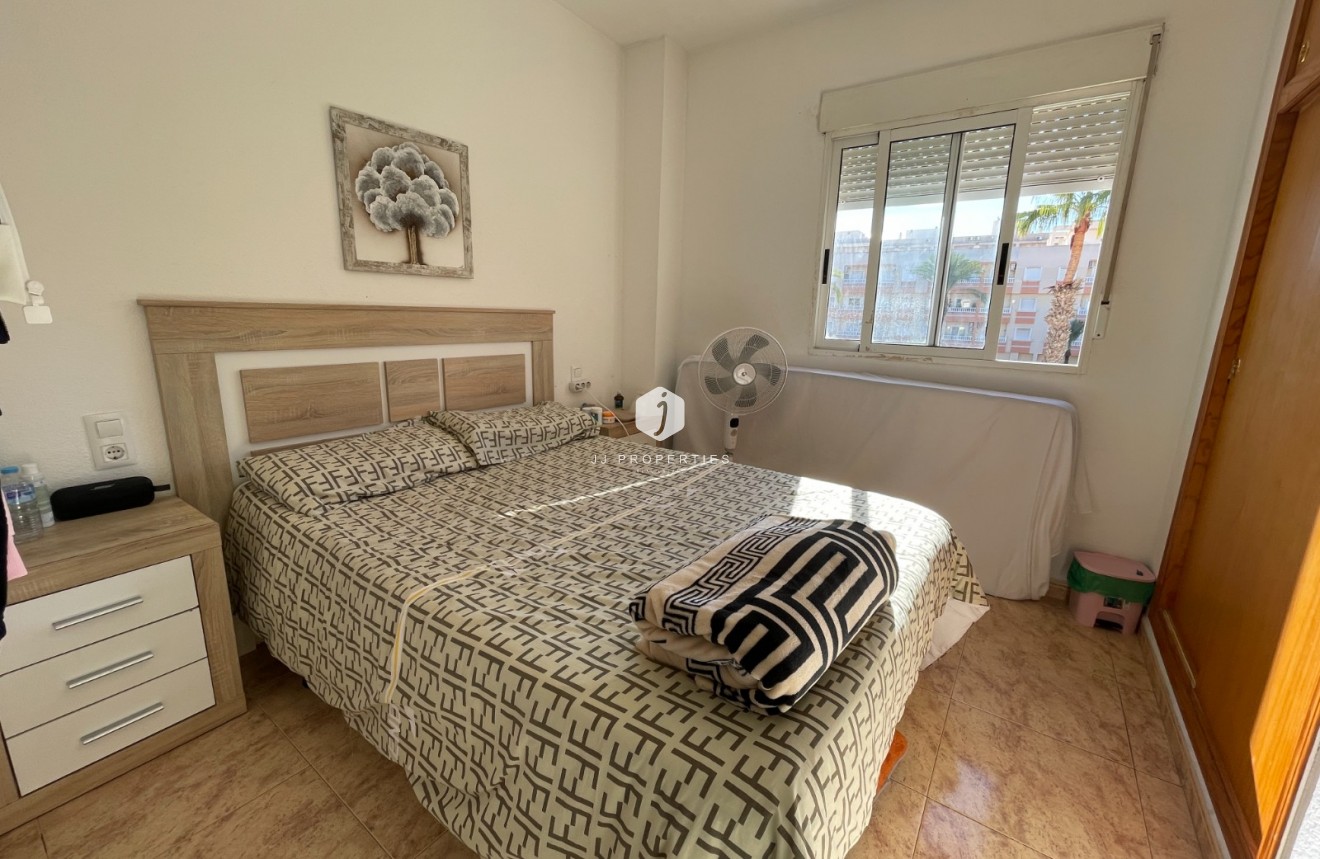 Resale - Apartment / flat -
Torrevieja - Costa Blanca