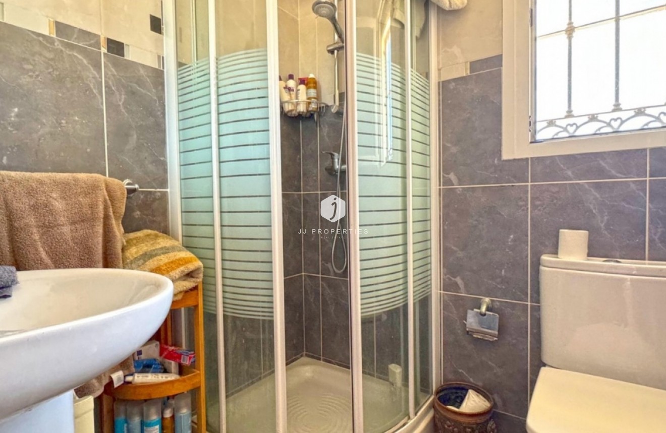 Resale - Villa -
Torrevieja - Los Balcones