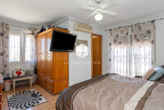 Resale - Villa -
Torrevieja - Los Balcones