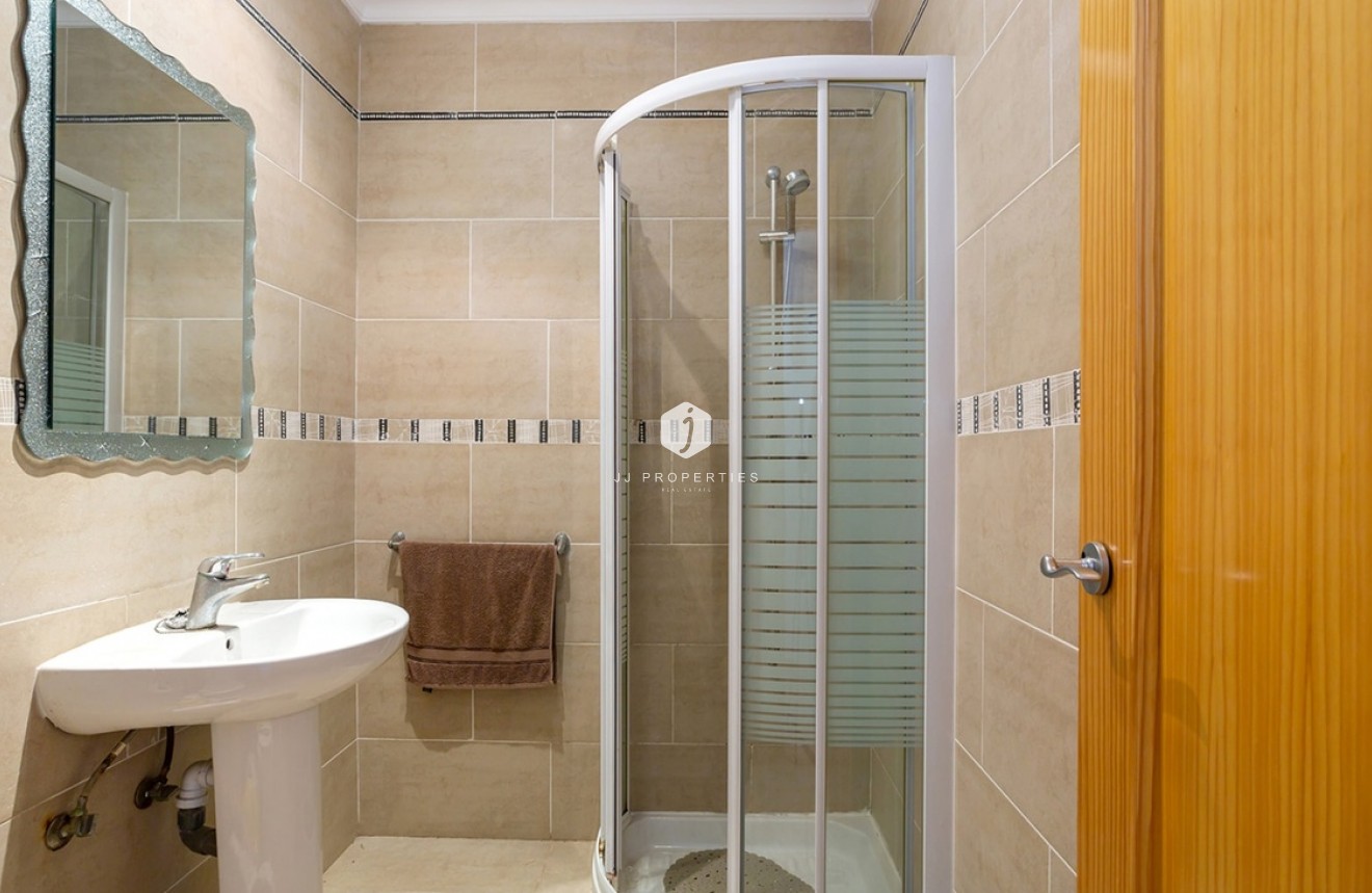 Resale - Villa -
Torrevieja - Los Balcones