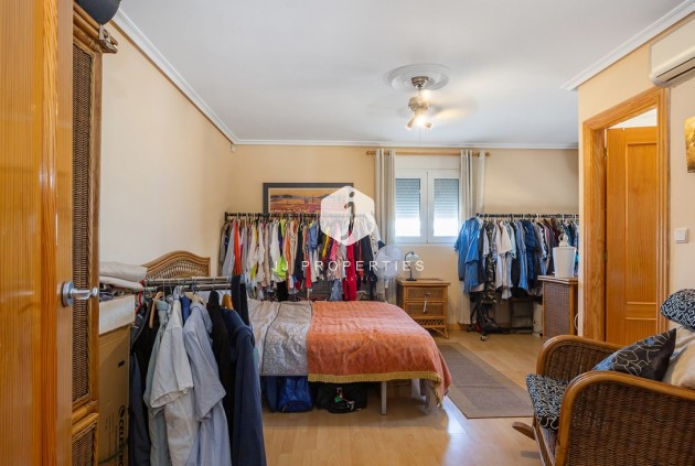 Resale - Villa -
Torrevieja - Los Balcones