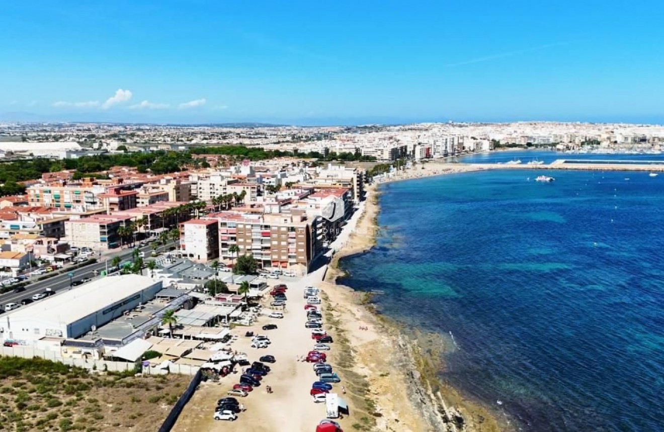 Resale - Apartment / flat -
Torrevieja - Costa Blanca