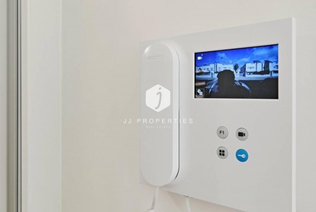 Resale - Apartment / flat -
Torrevieja - Costa Blanca