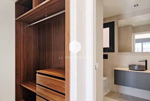 Resale - Apartment / flat -
Torrevieja - Costa Blanca