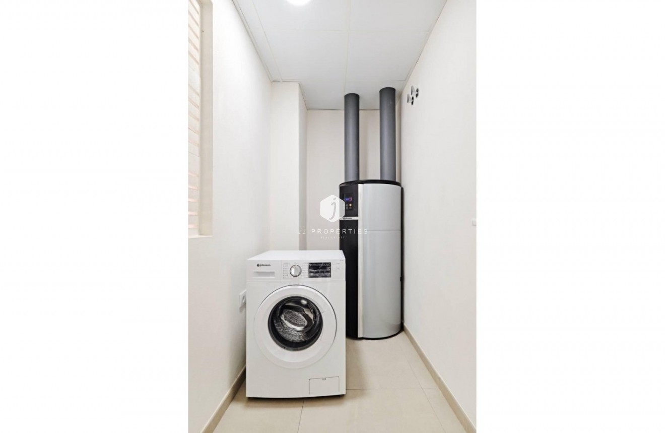 Resale - Apartment / flat -
Torrevieja - Costa Blanca