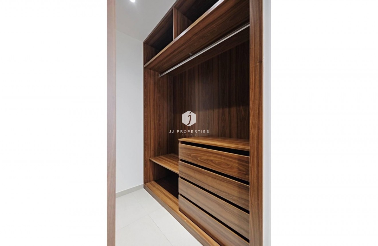 Resale - Apartment / flat -
Torrevieja - Costa Blanca