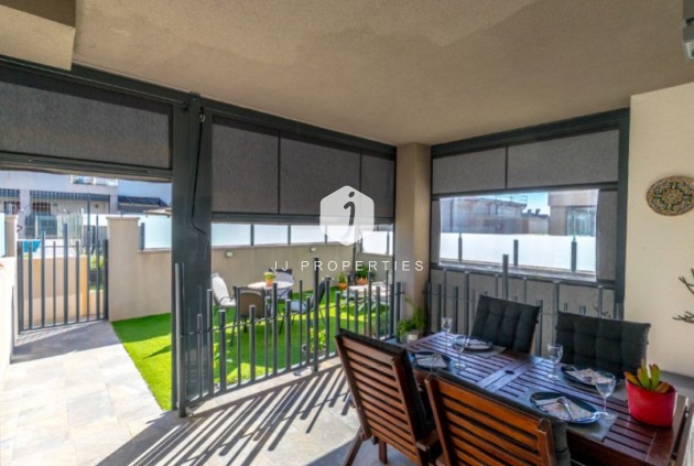 Resale - Apartment / flat -
Torrevieja - Costa Blanca