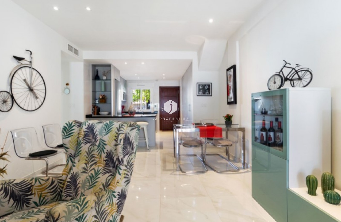 Resale - Apartment / flat -
Torrevieja - Costa Blanca