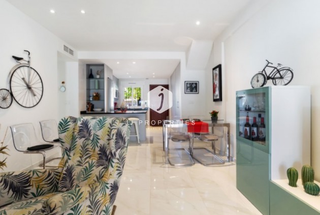 Resale - Apartment / flat -
Torrevieja - Costa Blanca