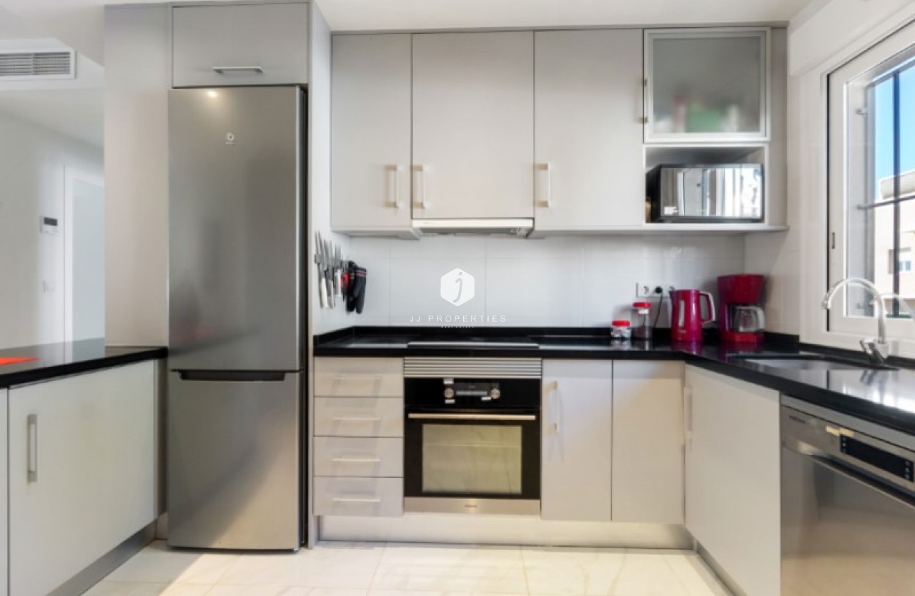 Resale - Apartment / flat -
Torrevieja - Costa Blanca