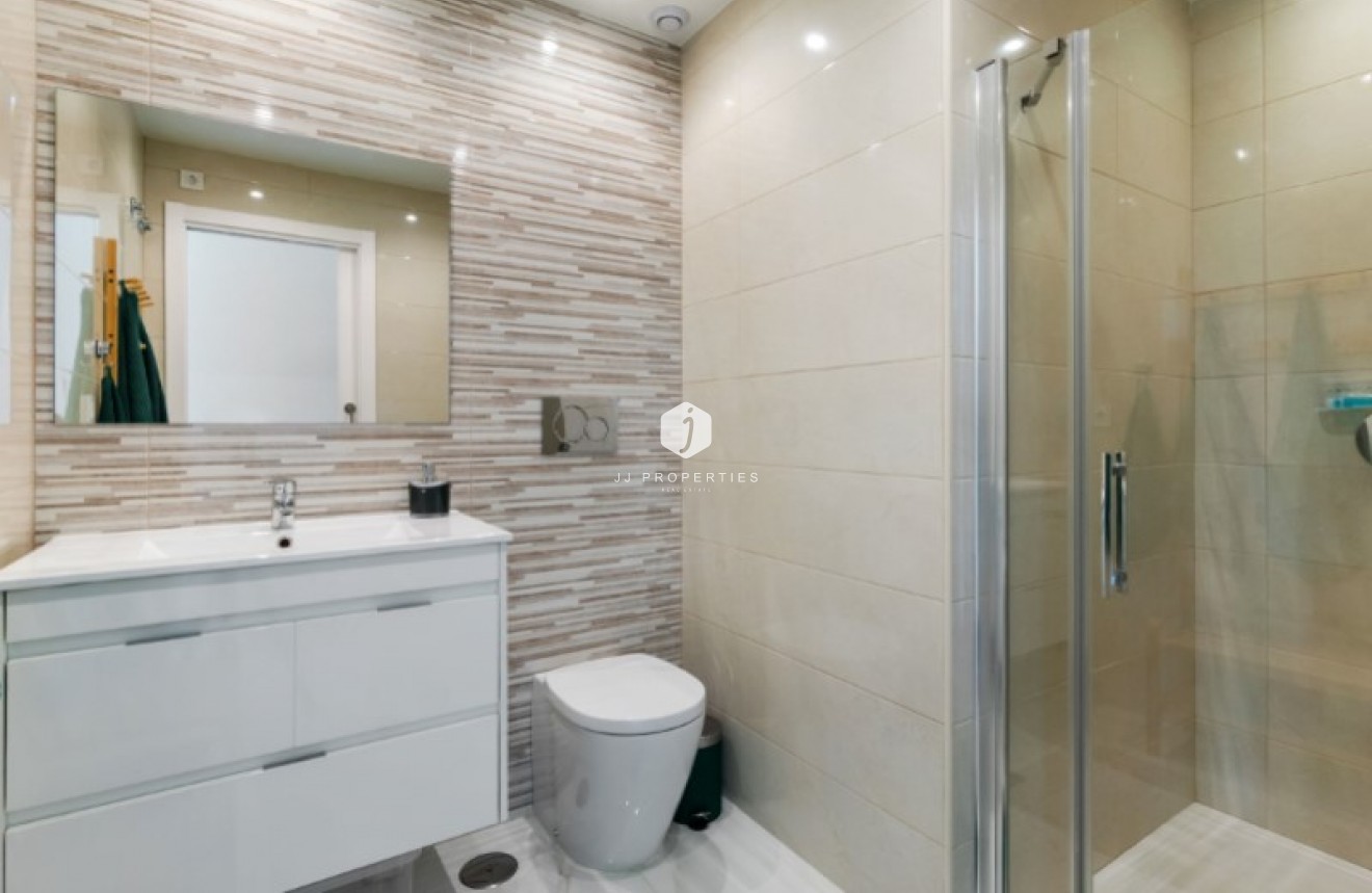 Resale - Apartment / flat -
Torrevieja - Costa Blanca