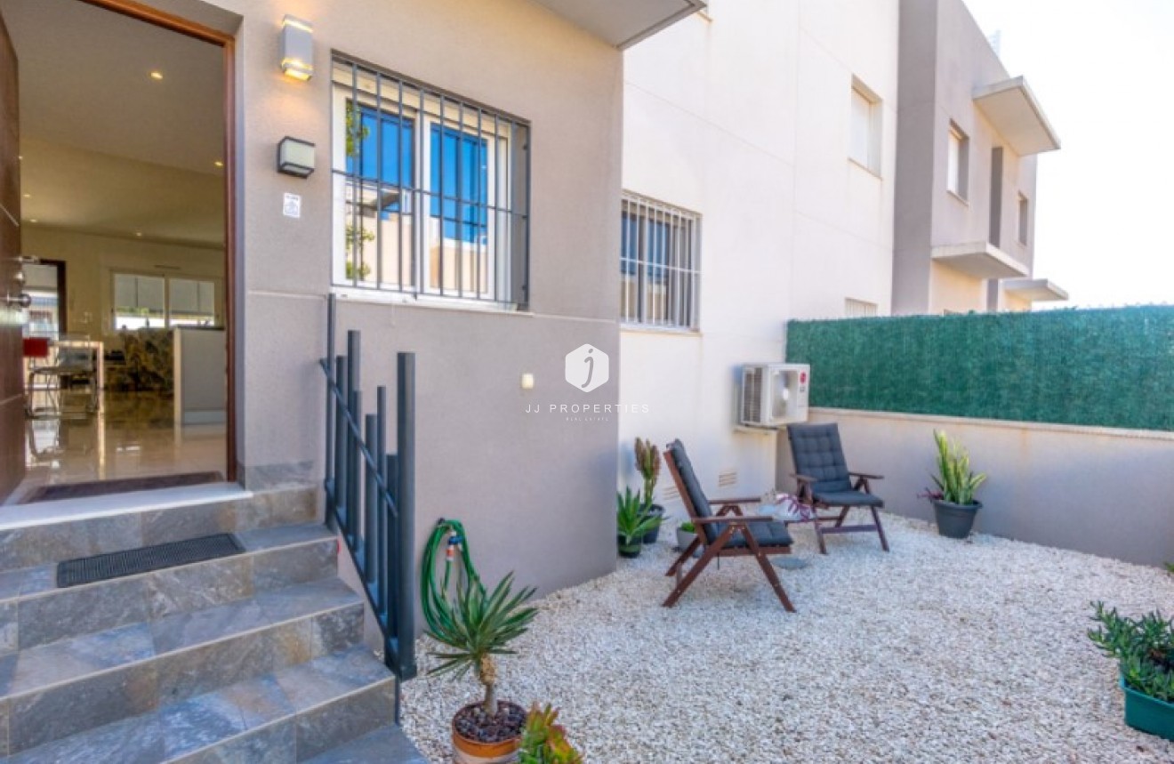 Resale - Apartment / flat -
Torrevieja - Costa Blanca