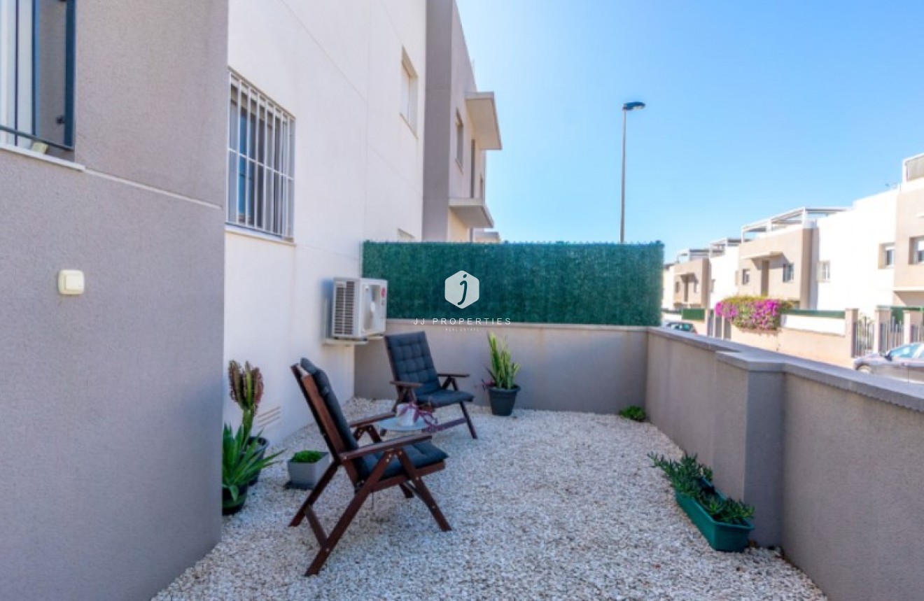 Resale - Apartment / flat -
Torrevieja - Costa Blanca