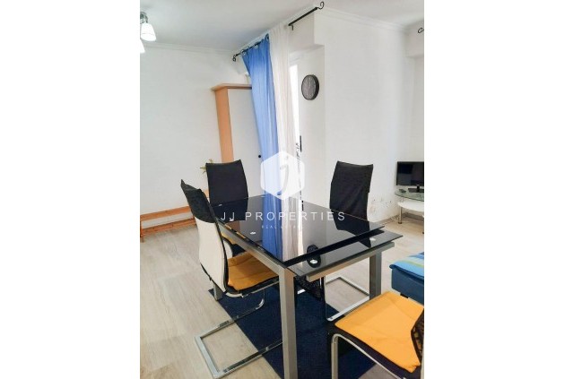 Resale - Apartment / flat -
Torrevieja - Centro