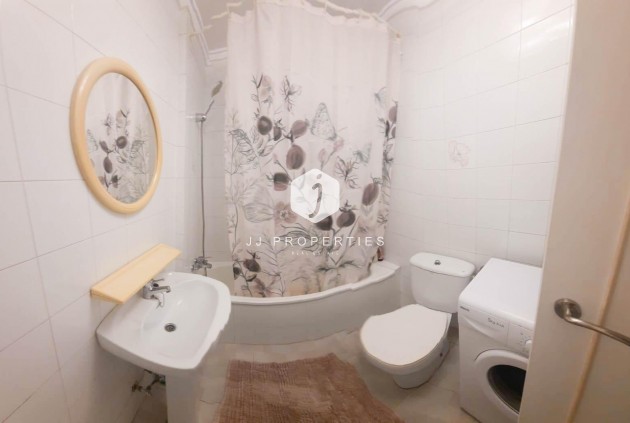 Resale - Apartment / flat -
Torrevieja - Centro