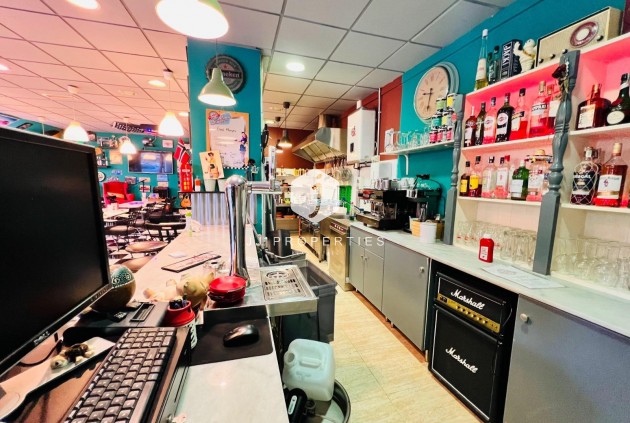 Resale - Commercial -
Torrevieja - Playa del cura