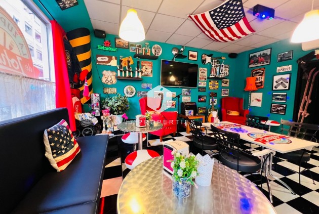 Resale - Commercial -
Torrevieja - Playa del cura