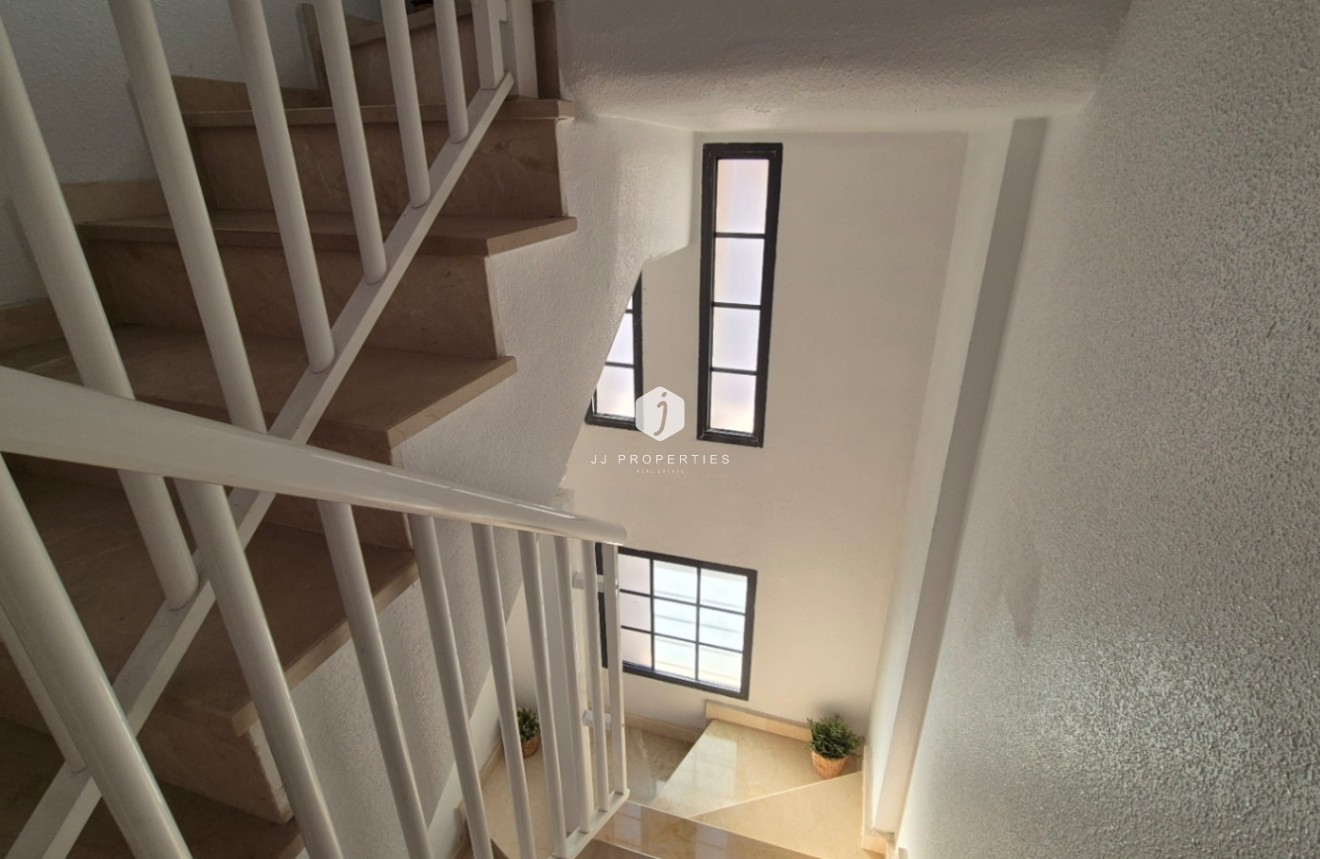 Resale - Duplex -
Torrevieja - Costa Blanca