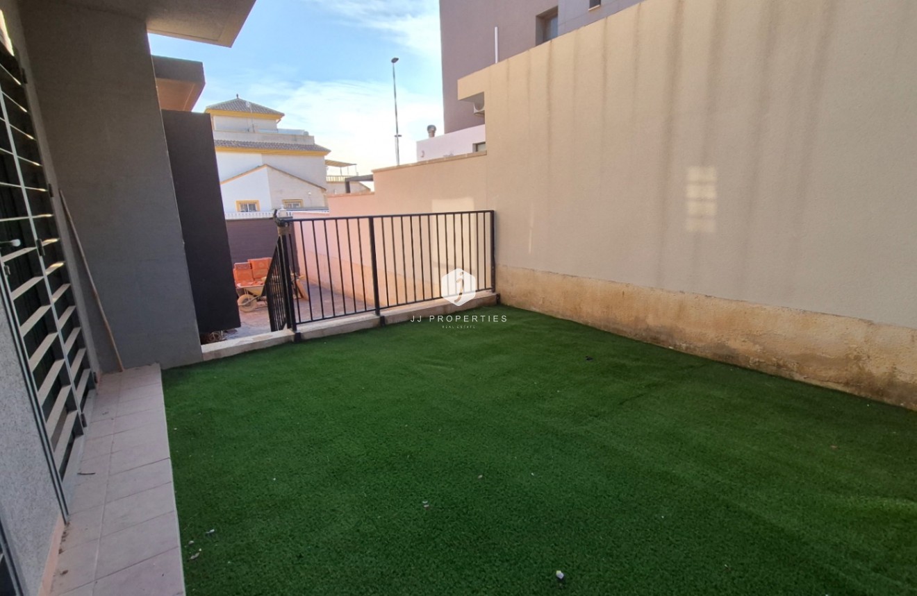 Resale - Duplex -
Torrevieja - Costa Blanca