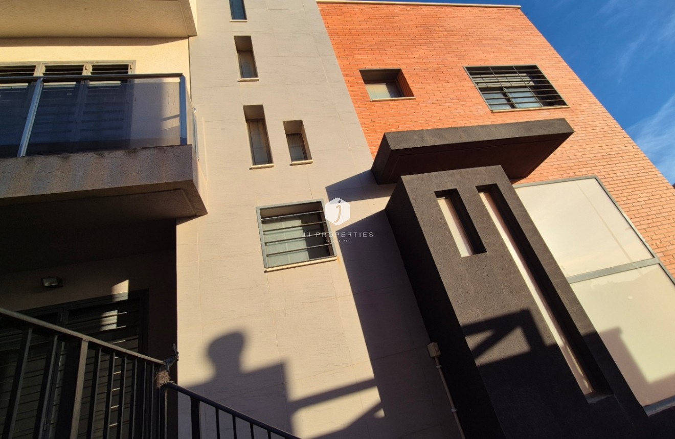 Resale - Duplex -
Torrevieja - Costa Blanca