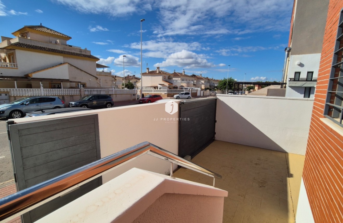 Resale - Duplex -
Torrevieja - Costa Blanca