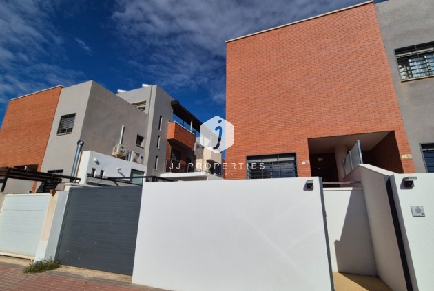 Resale - Duplex -
Torrevieja - Costa Blanca