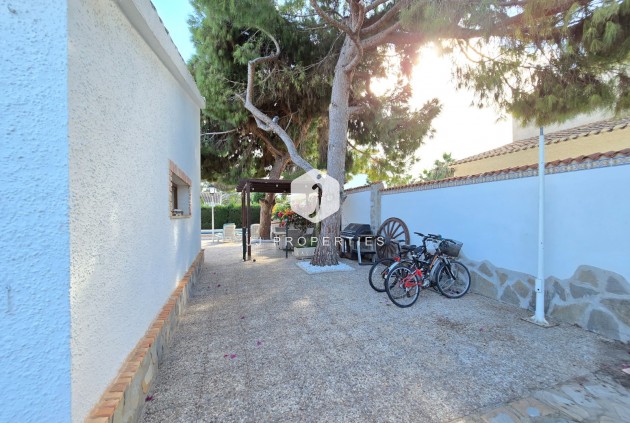 Resale - Villa -
Orihuela Costa - Costa Blanca