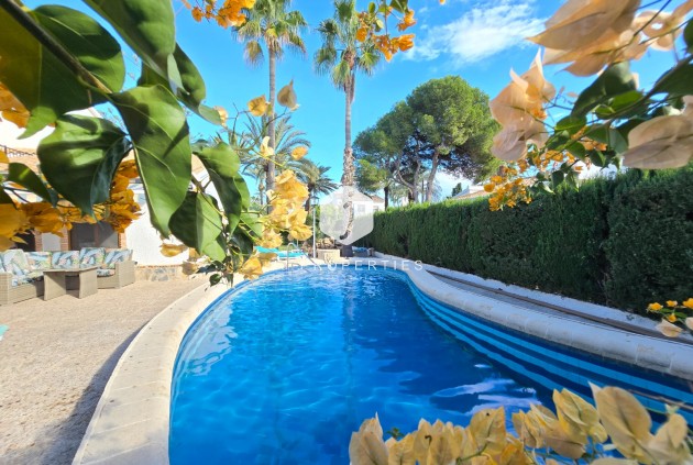 Resale - Villa -
Orihuela Costa - Costa Blanca