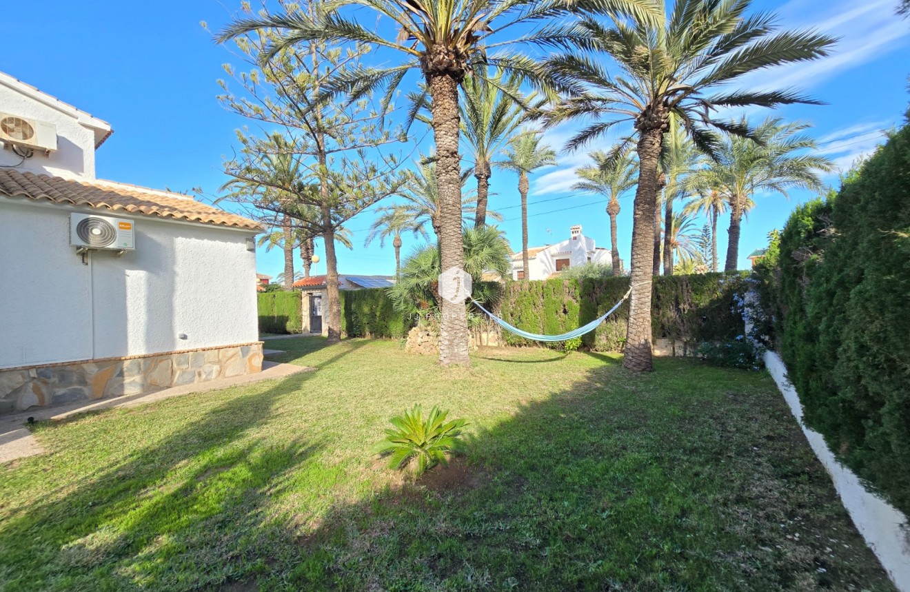 Resale - Villa -
Orihuela Costa - Costa Blanca