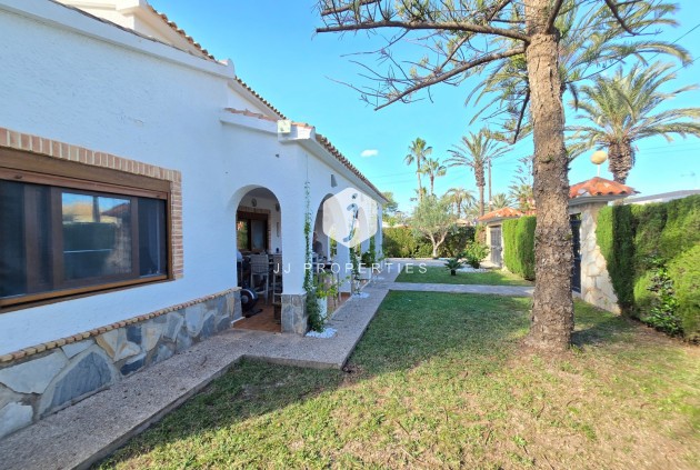 Resale - Villa -
Orihuela Costa - Costa Blanca