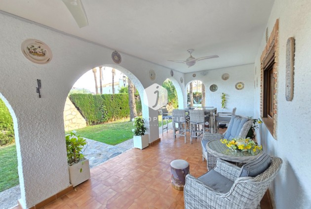 Resale - Villa -
Orihuela Costa - Costa Blanca