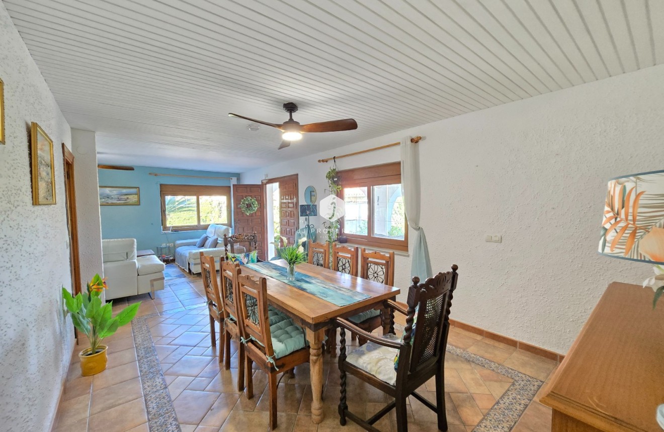 Resale - Villa -
Orihuela Costa - Costa Blanca