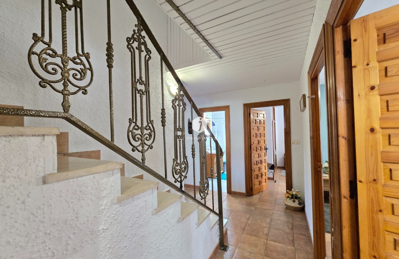 Resale - Villa -
Orihuela Costa - Costa Blanca