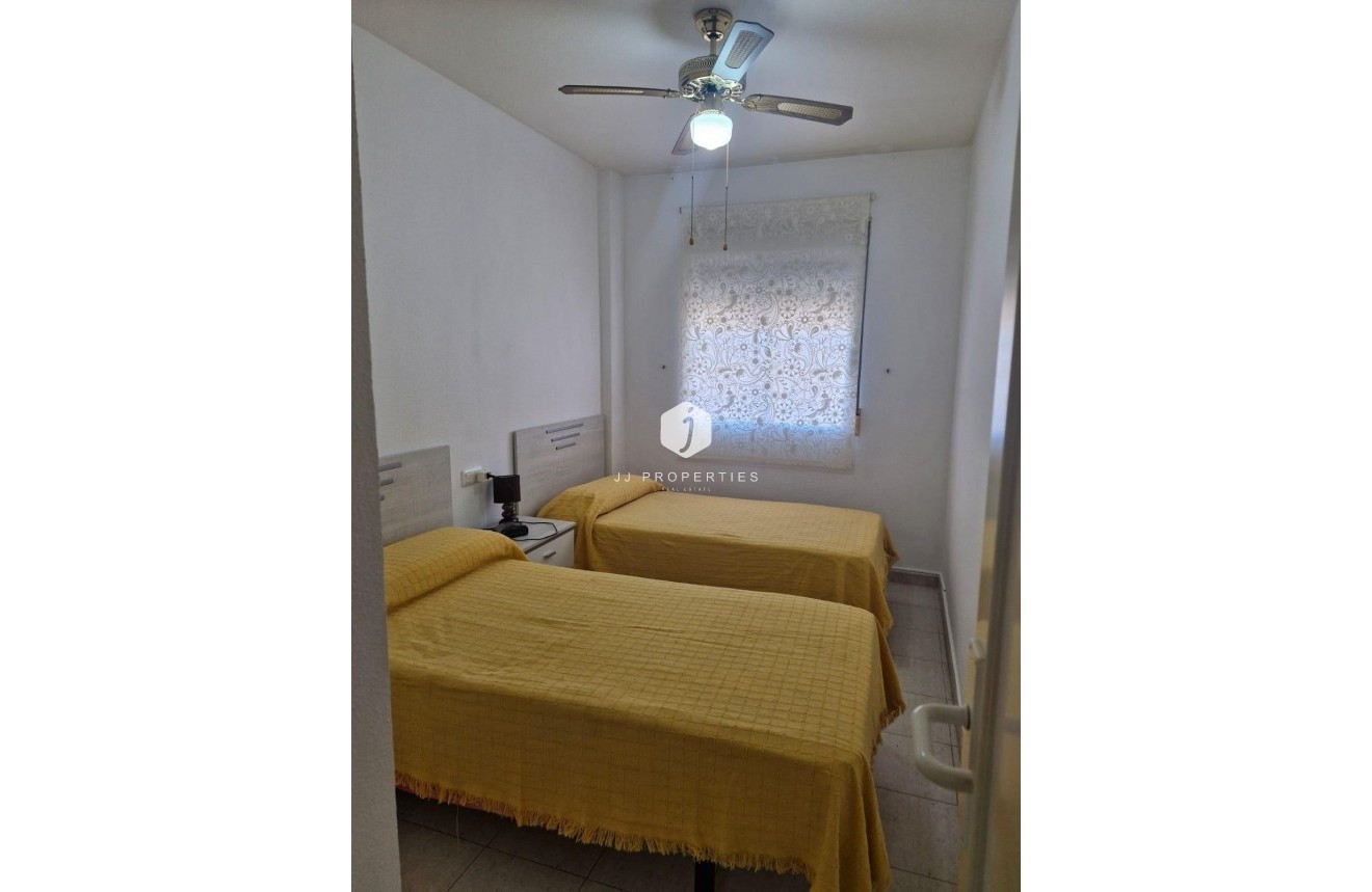 Tweedehands - Bungalow -
Torrevieja - Playa de los Naufragos