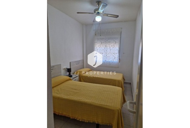 Tweedehands - Bungalow -
Torrevieja - Playa de los Naufragos