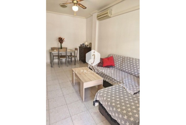 Tweedehands - Bungalow -
Torrevieja - Playa de los Naufragos