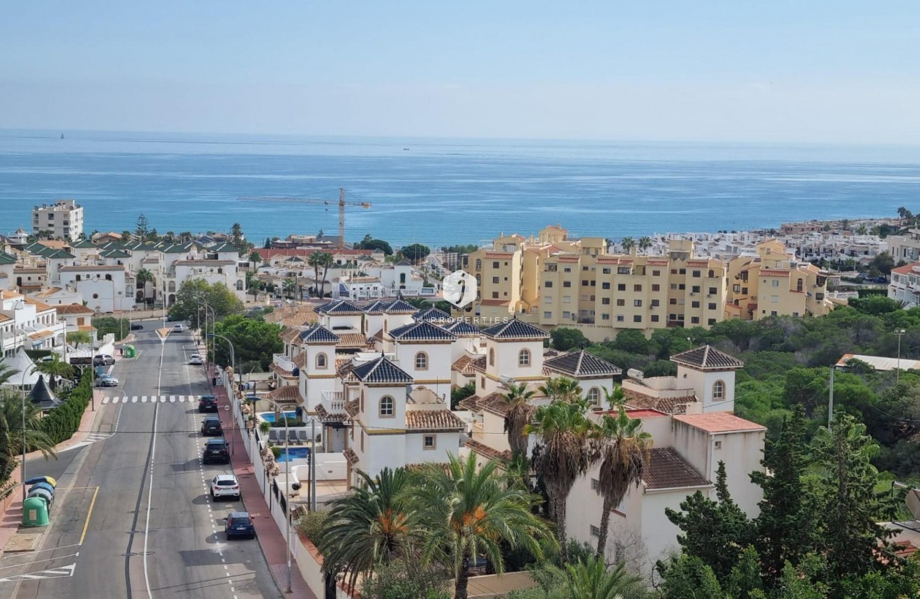 Resale - Apartment / flat -
Torrevieja - Torreblanca