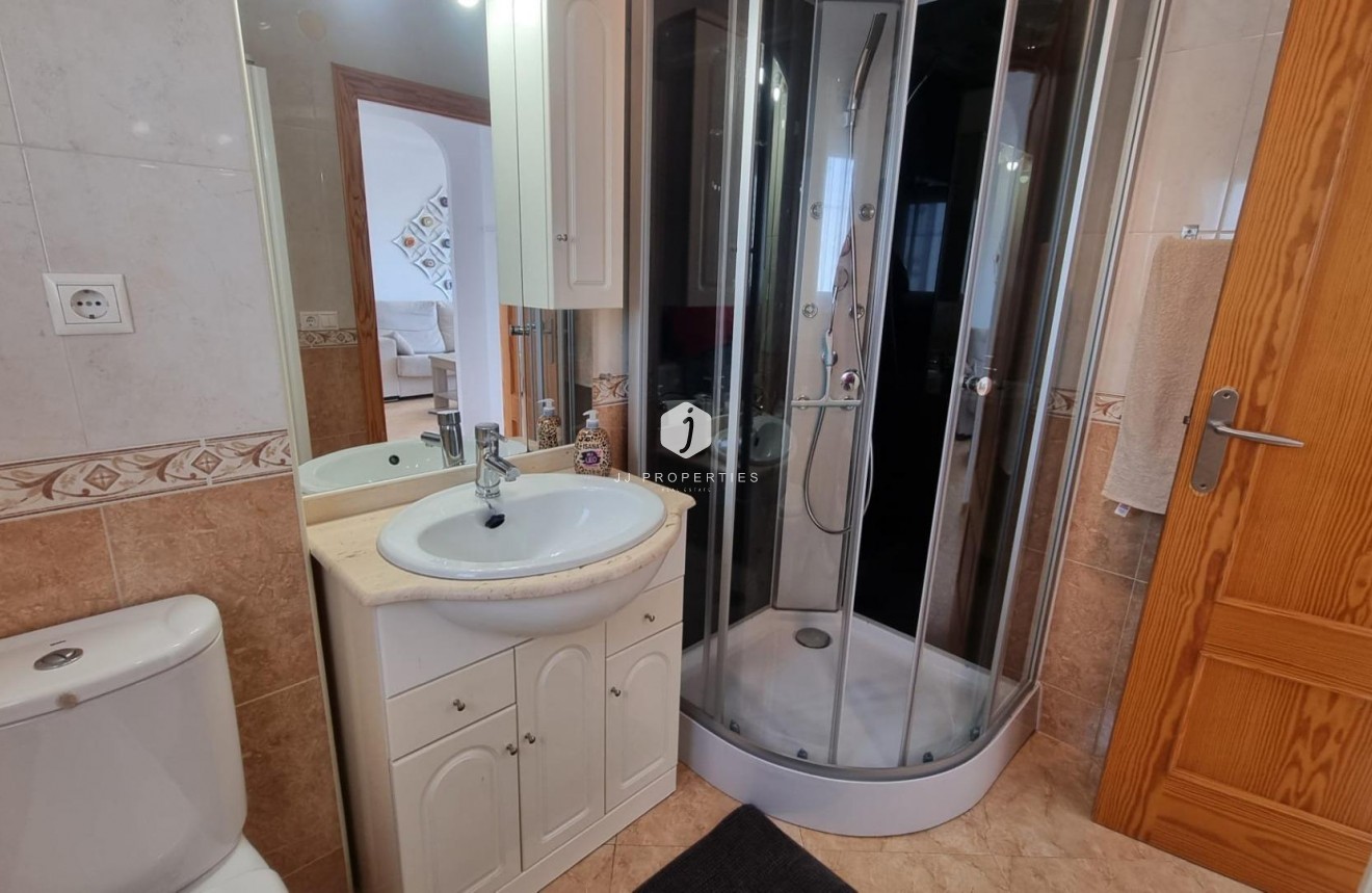 Resale - Apartment / flat -
Torrevieja - Torreblanca