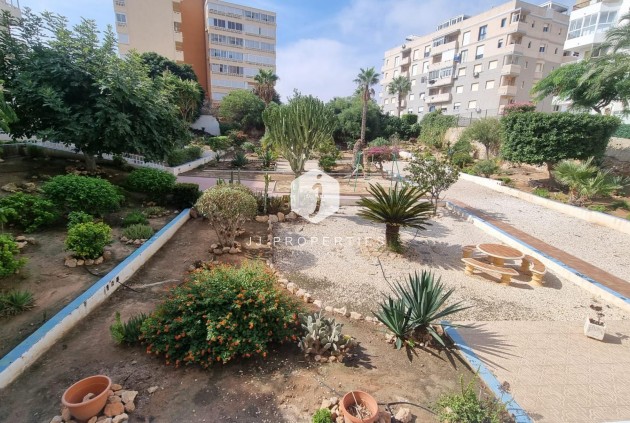 Resale - Apartment / flat -
Torrevieja - Torreblanca