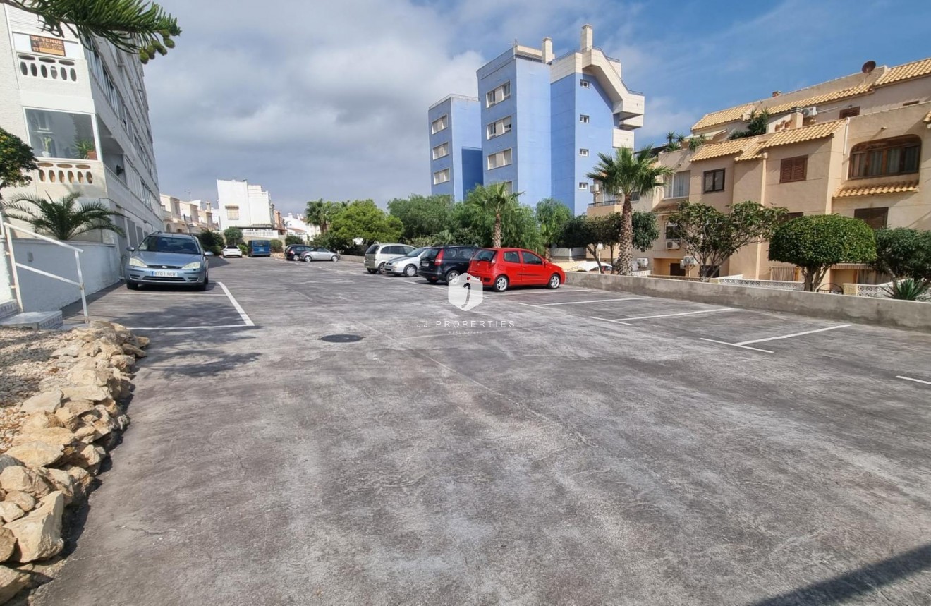 Resale - Apartment / flat -
Torrevieja - Torreblanca
